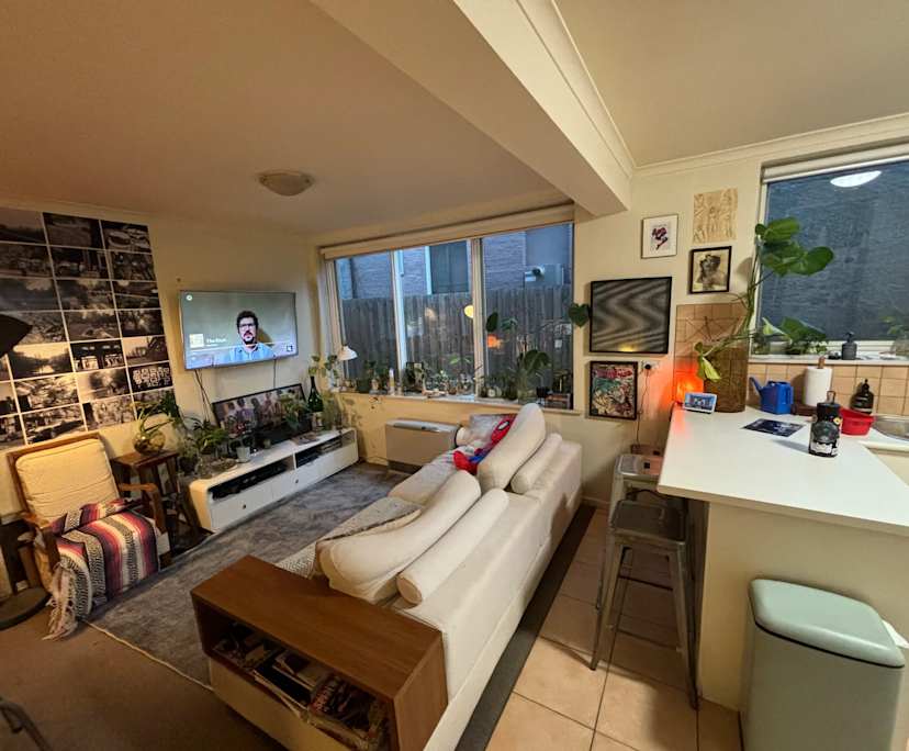 Whole property with 2 rooms for rent
