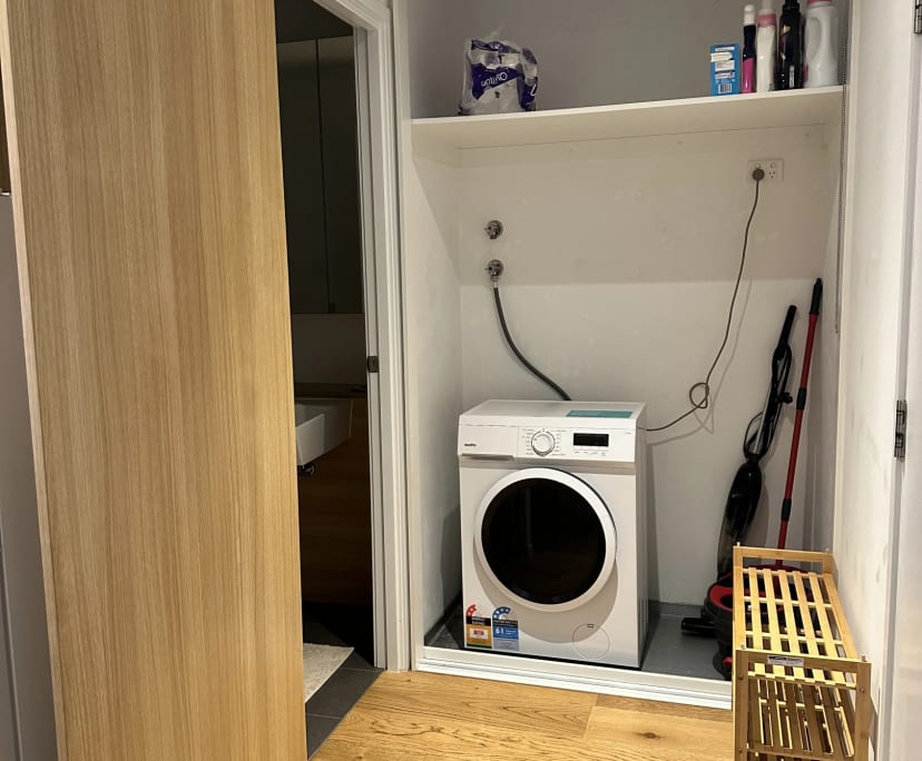 Furnished room in a flatshare