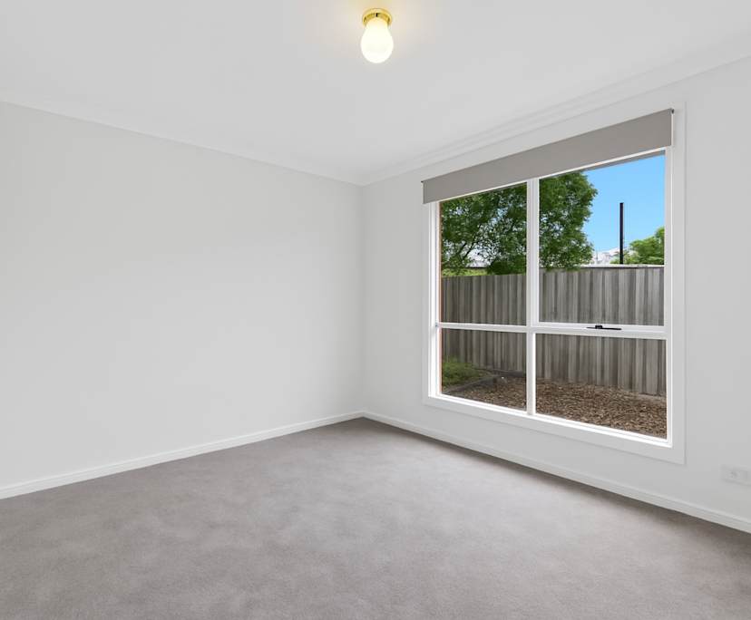 Unfurnished room in a share house