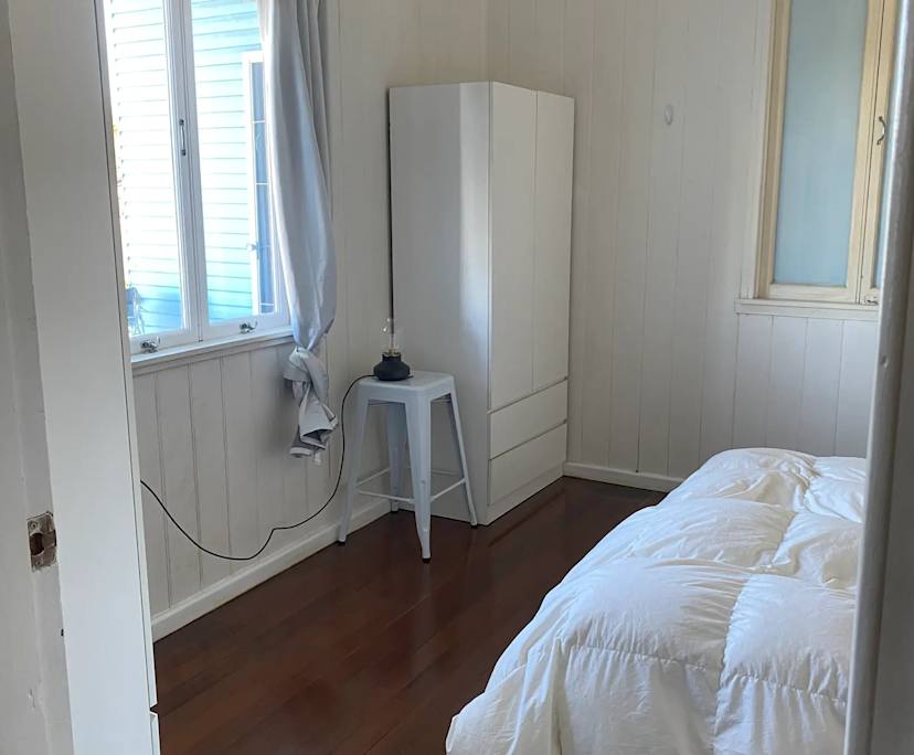 Room in a share house