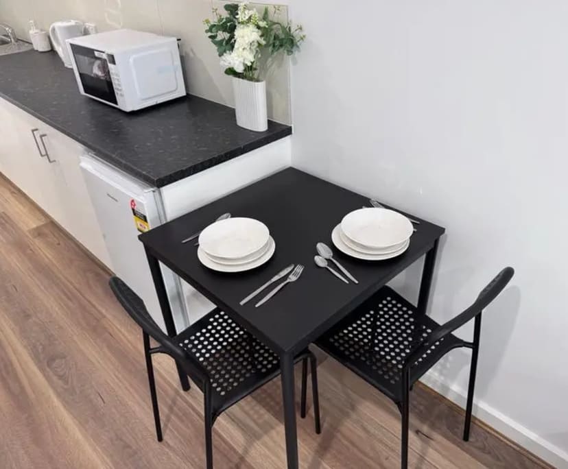 $350, Flatshare, 6 bathrooms, Mount Pleasant VIC 3350