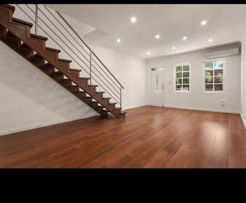 Room in a share house