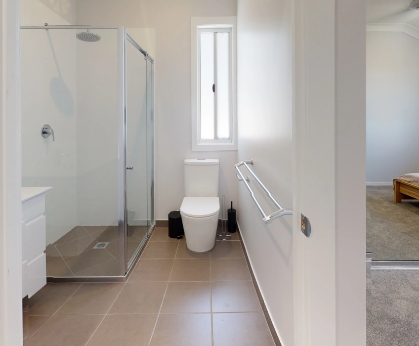 $240, Share-house, 5 bathrooms, Hermit Park QLD 4812