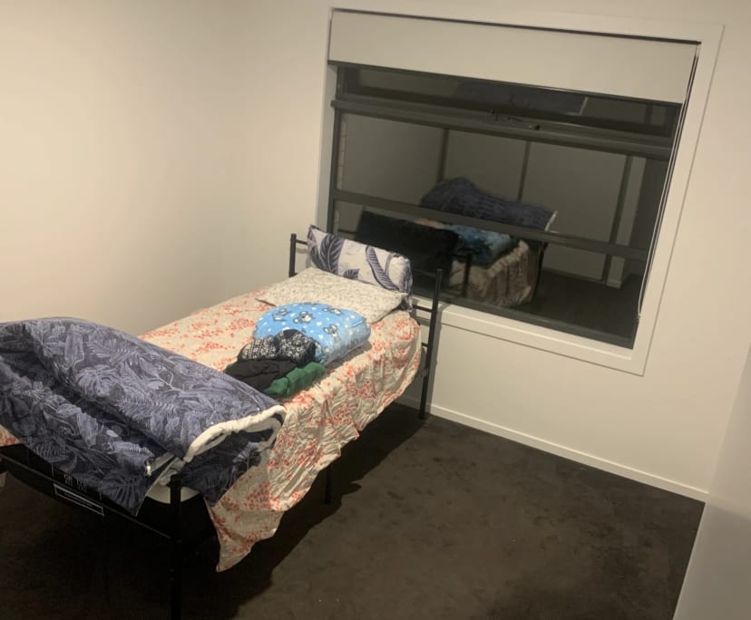 Room in a share house