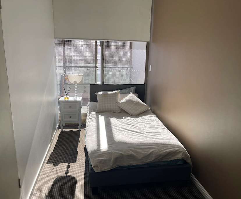 Furnished room in a flatshare