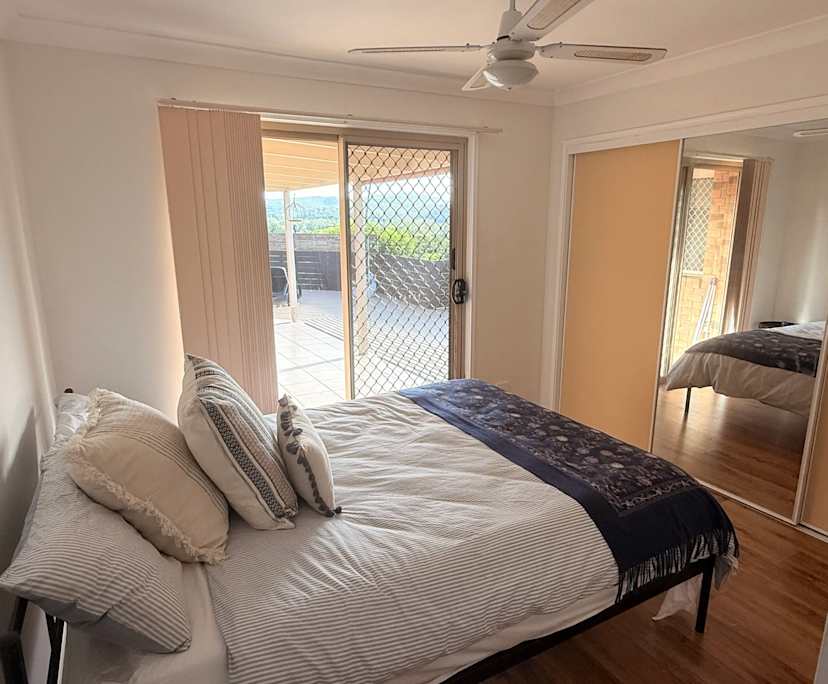 $350, Share-house, 4 bathrooms, Oxenford QLD 4210