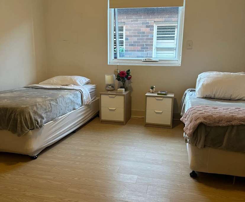 Furnished room in a flatshare