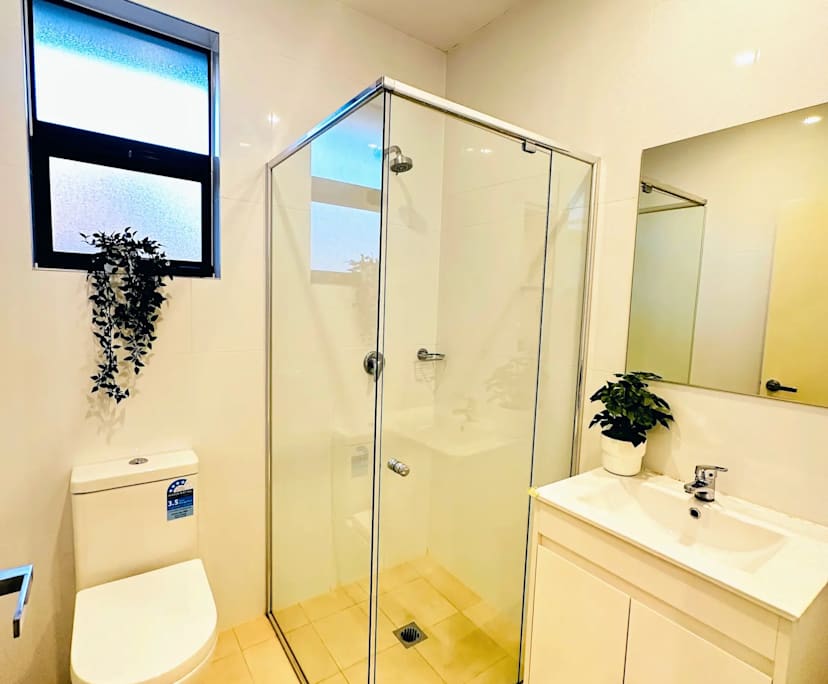 $560, Studio, 1 bathroom, Strathfield NSW 2135