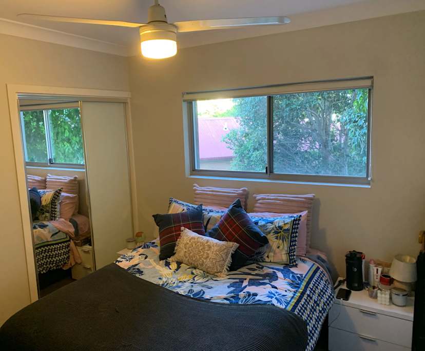 Unfurnished room with ensuite in a flatshare