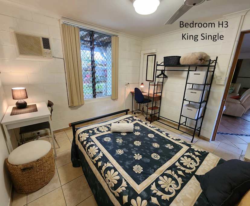 Furnished room in a share house