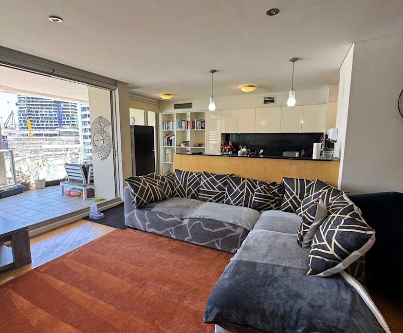 Furnished room in a flatshare
