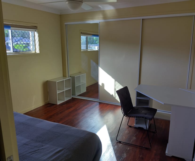 Room for Rent in Ashmore, Gold Coast 250, Furnish...