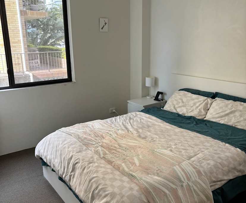 Furnished room in a flatshare