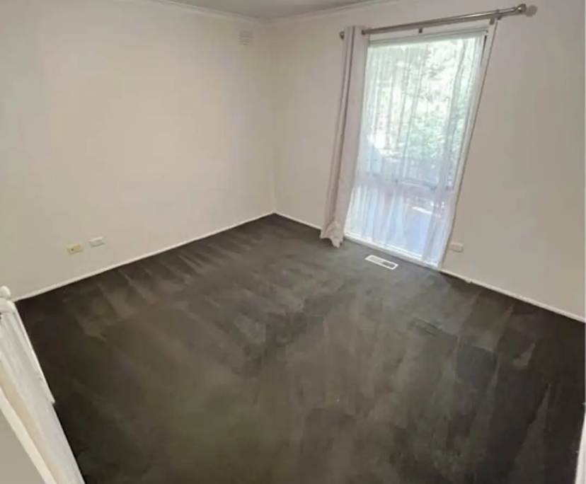 Unfurnished room with own bathroom