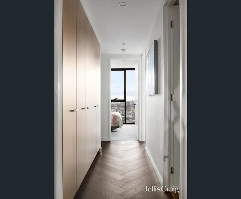 Unfurnished room with own bathroom