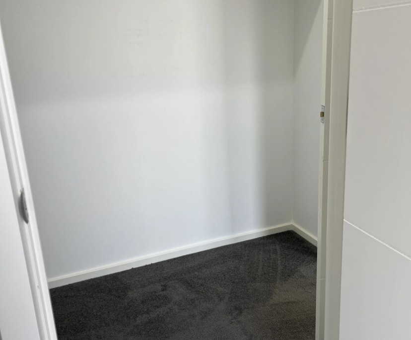 $330, Share-house, 3 bathrooms, Seaton SA 5023