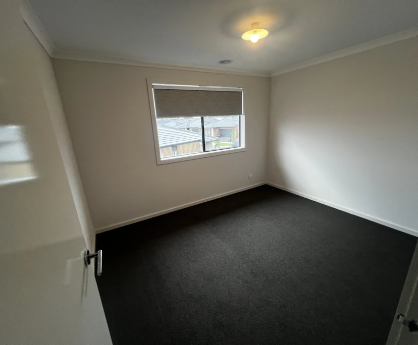 $300, Share-house, 4 bathrooms, Clyde VIC 3978