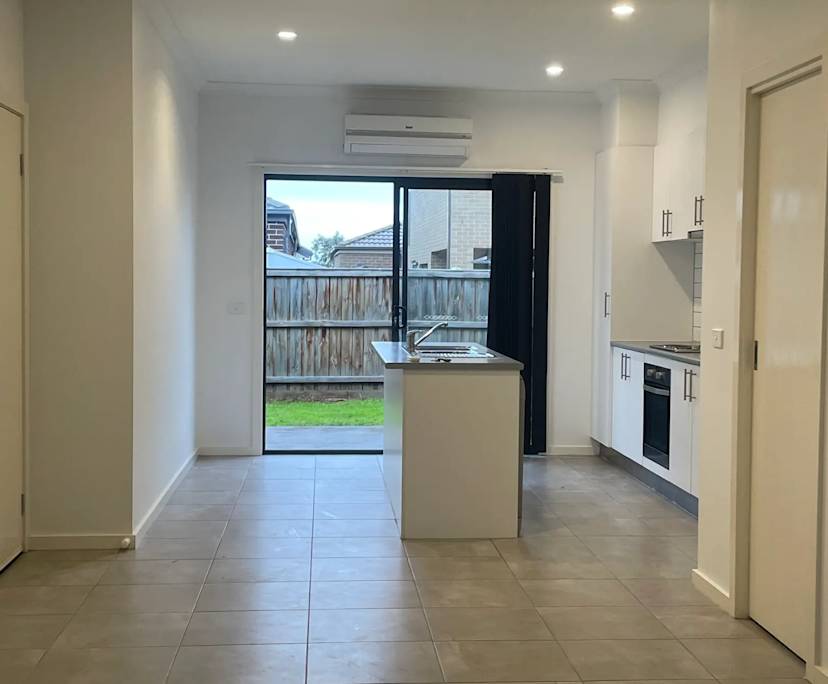 Whole property with 3 rooms for rent