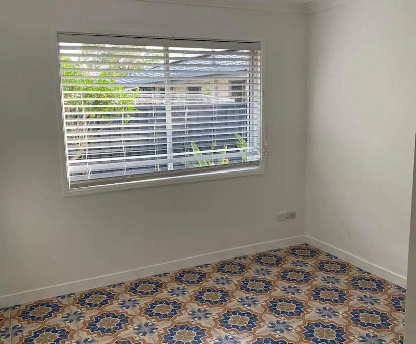 Room in a share house
