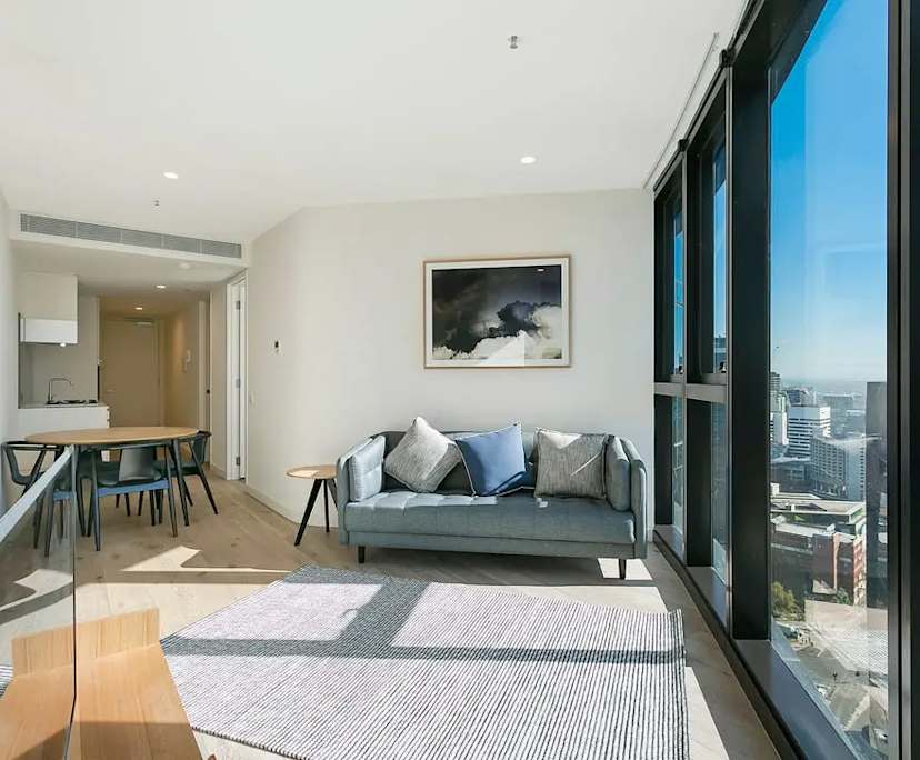 Furnished room in a flatshare