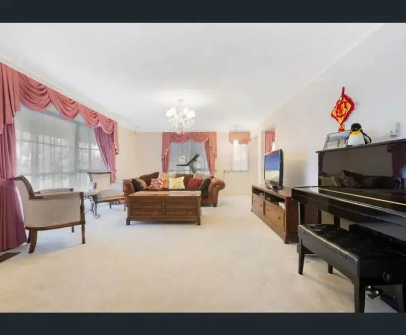 Furnished room in a share house