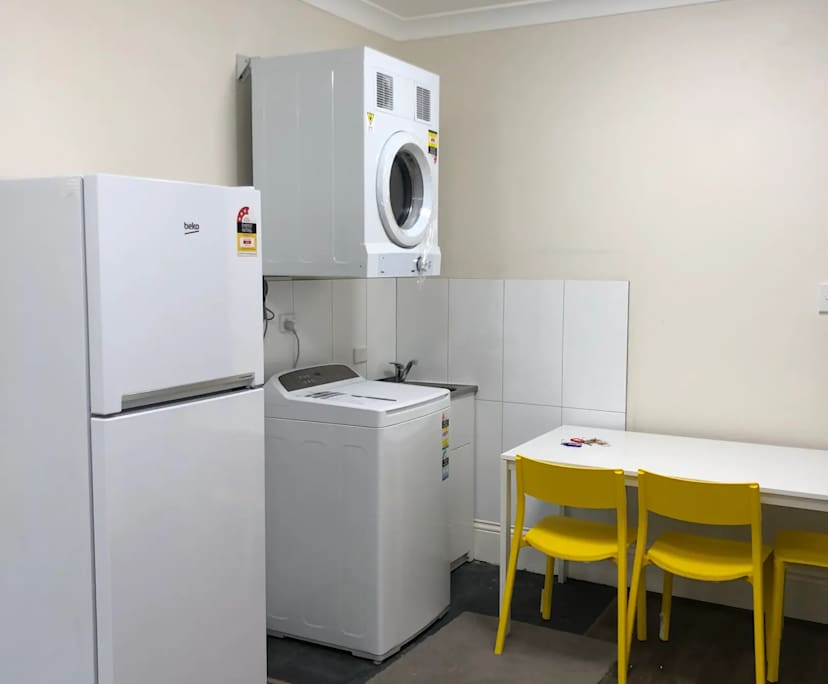 $380, Share-house, 5 bathrooms, Glebe NSW 2037