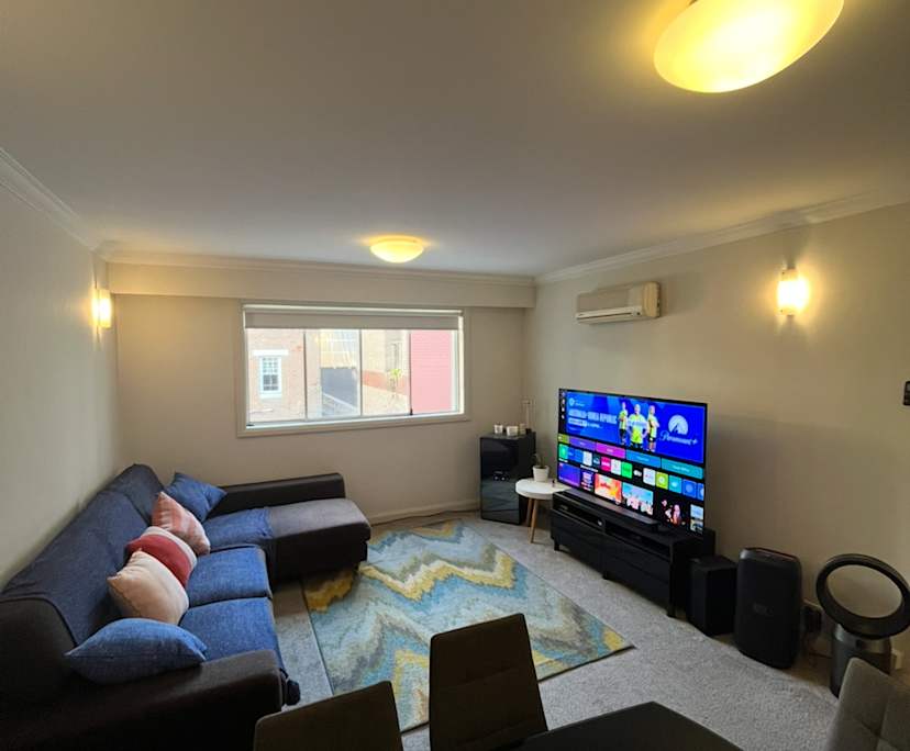 Furnished room with ensuite in a flatshare