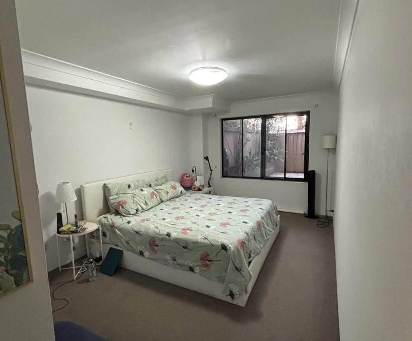 Furnished room with ensuite in a flatshare