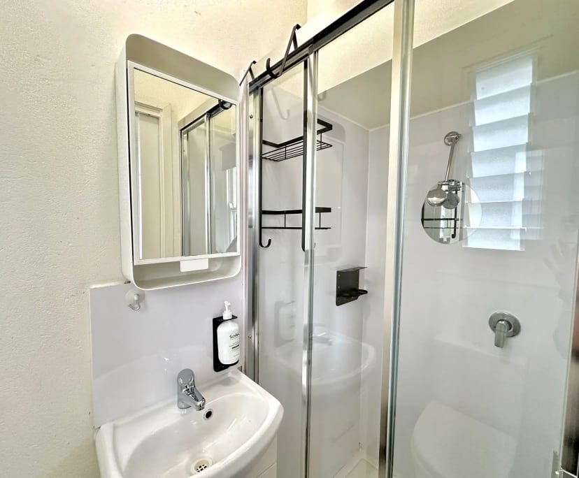 $700, Flatshare, 2 bathrooms, Potts Point NSW 2011