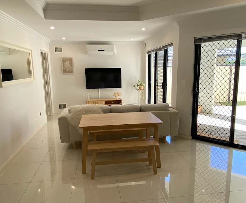 $685, Whole-property, 2 bathrooms, Balga WA 6061