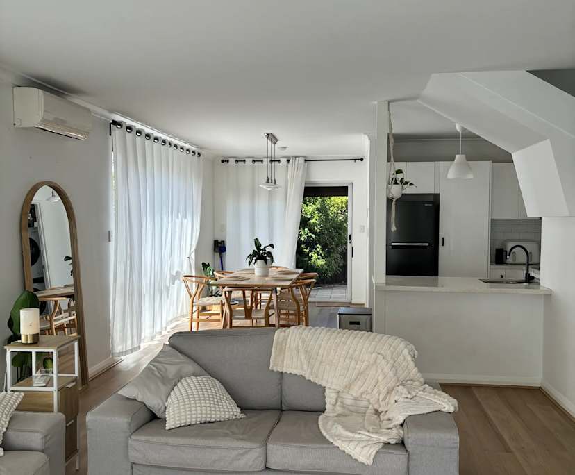 Unfurnished room in a share house