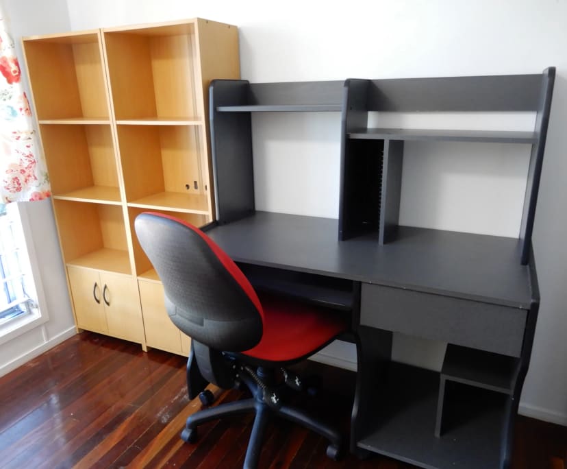Thuringowa task outlet chair