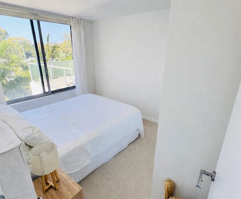 Furnished room in a flatshare