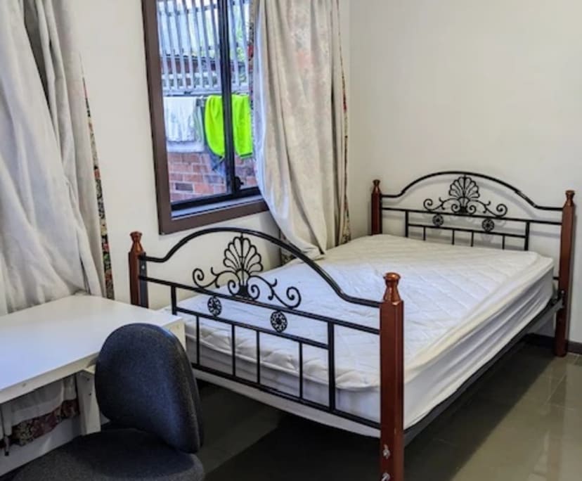 Room for Rent in Sydenham, Sydney 295, Furnished,...