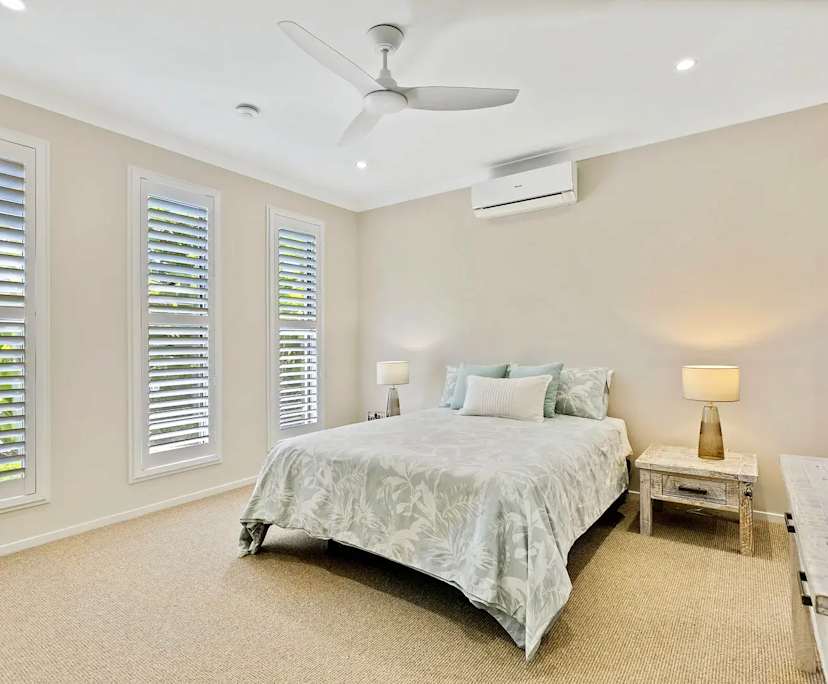 Furnished room in a share house