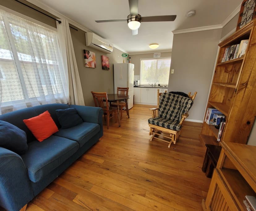 Granny Flat for Rent in Woodford, Brisbane 330, F...