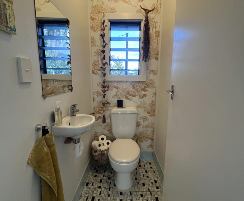 $250, Share-house, 3 bathrooms, Bayview Heights QLD 4868