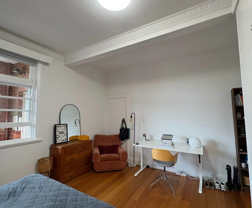 Unfurnished room in a flatshare