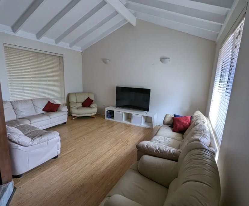 Room in a share house