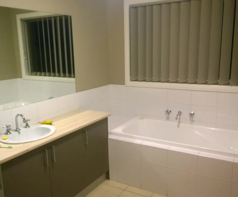 $170, Share-house, 4 bathrooms, Melton West VIC 3337