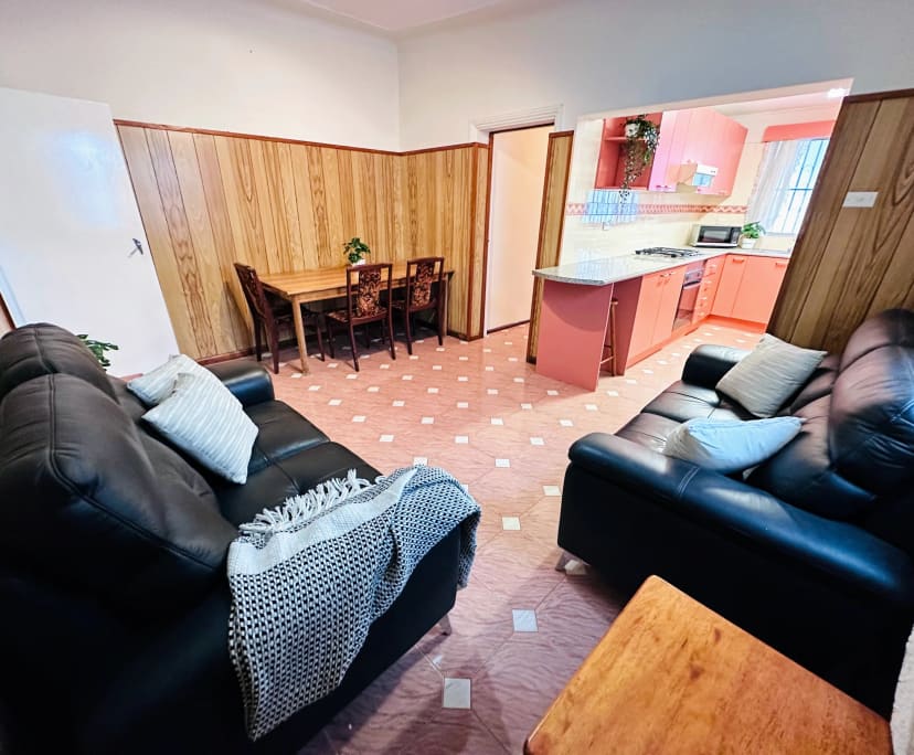 $280, Flatshare, 3 bathrooms, Lewisham NSW 2049