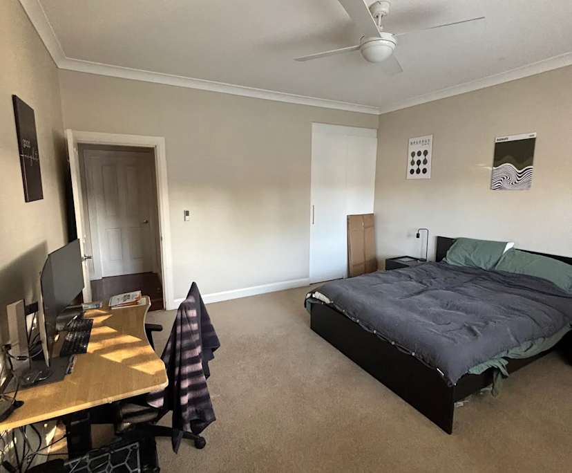 Room in a share house