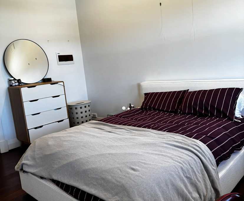 Furnished room in a share house