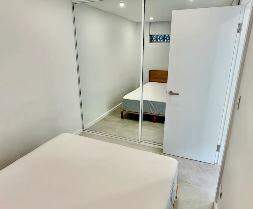 $780, 1-bed, 1 bathroom, Dee Why NSW 2099