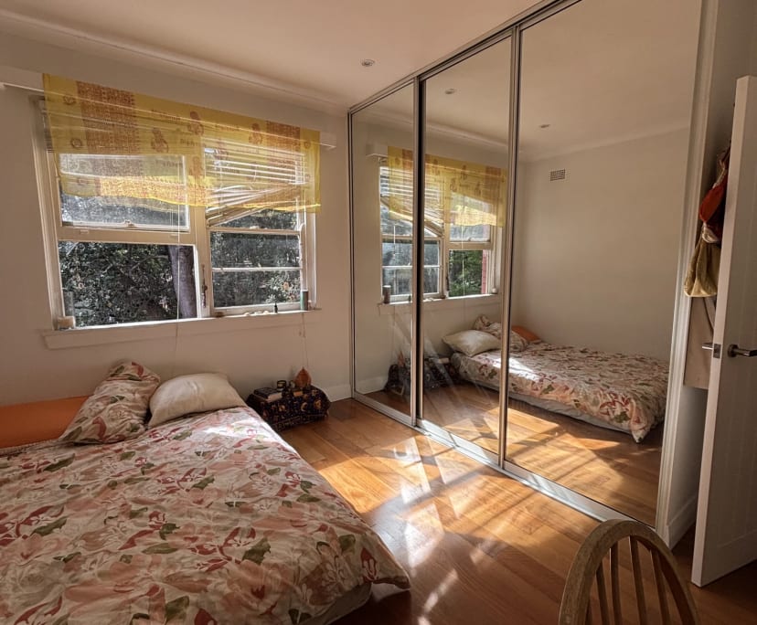 Furnished room in a flatshare