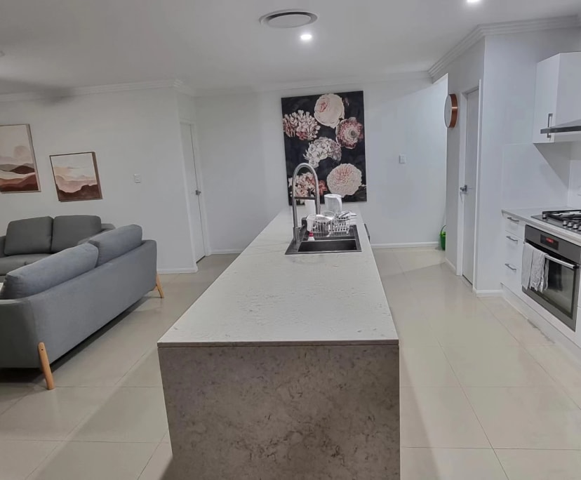 Room in a share house