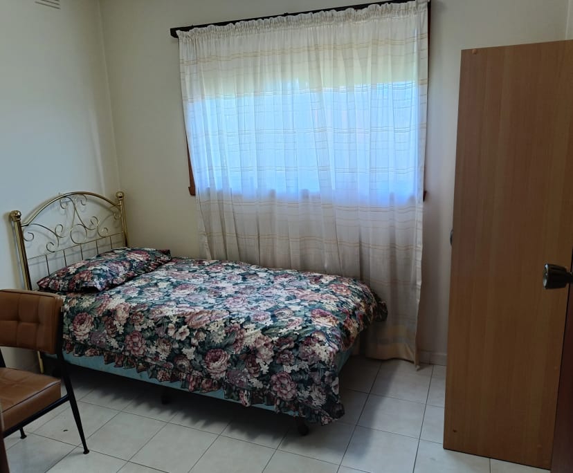 $185, Share-house, 5 bathrooms, Kingsbury VIC 3083