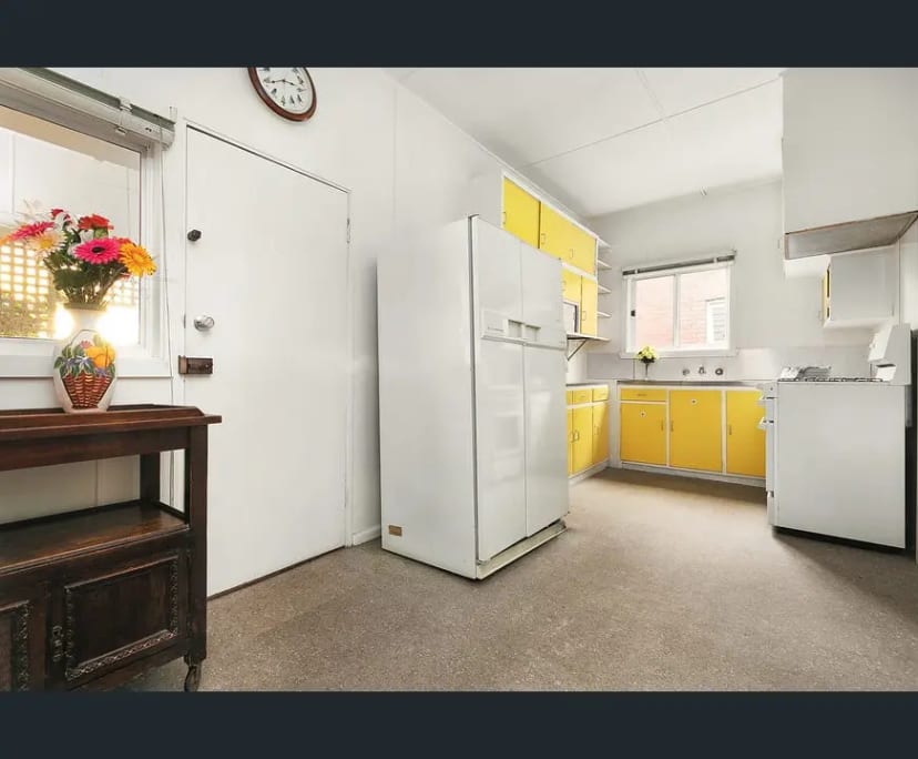 Room in a share house