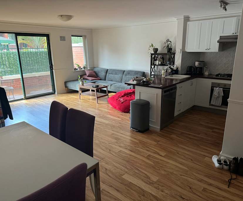 Furnished room in a flatshare