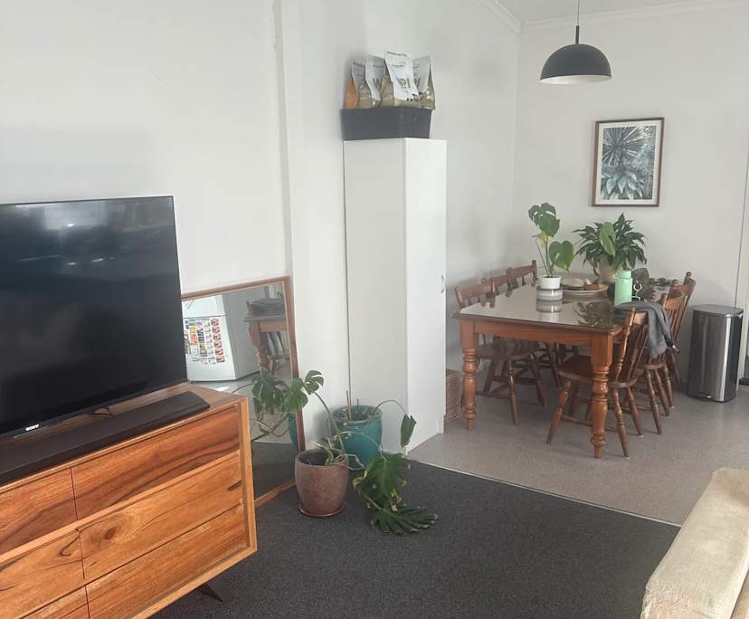 Room in a share house